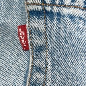 Levi's 550 Relaxed Fit Light Blue Denim distressed Jeans with Red Tab W 36 L30